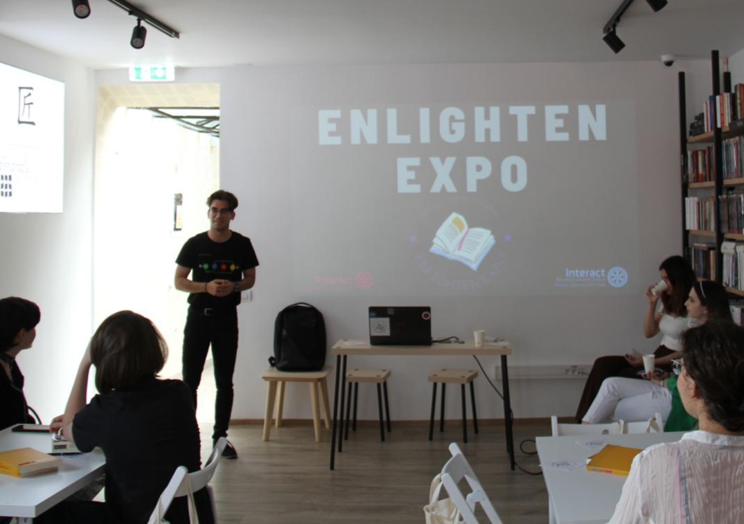 Enlighten Expo - Talking About University